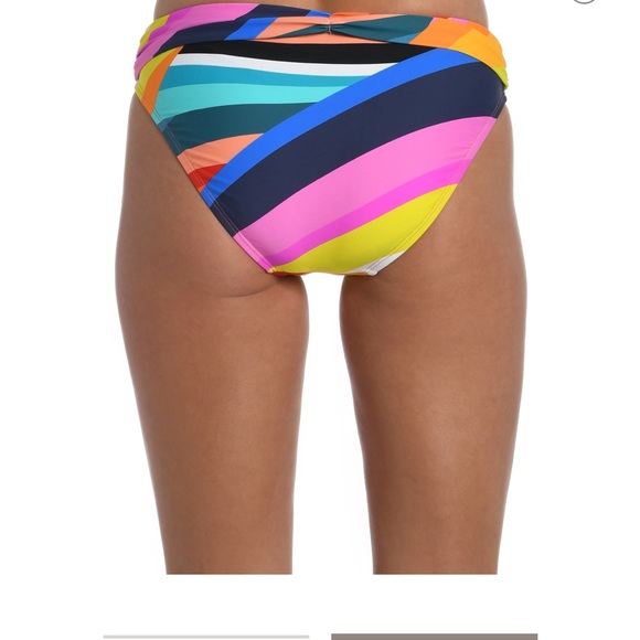 La Blanca shirred band hipster bottom. - Picture 2 of 3